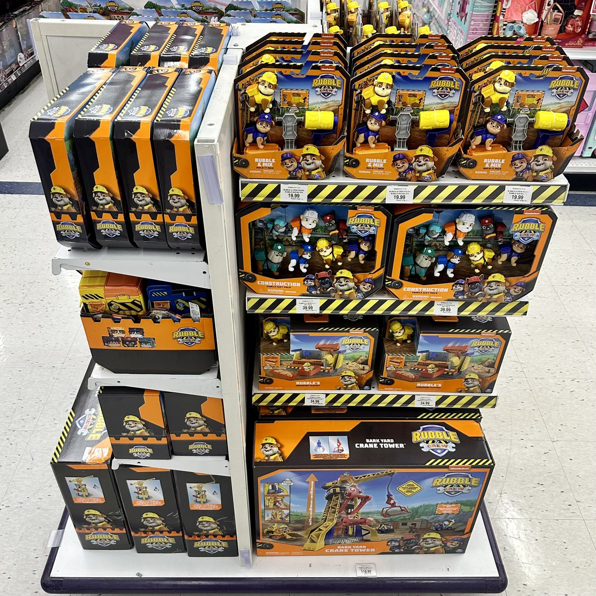 T3XACAN0's tweet image. NEW! Rubble &amp;amp; Crew (Preschool) Toys 🐶🛠️🦺🚧🏗
📸: TAKEN: OCTOBER 22, 2023
📌: POST: MARCH 10, 2024
#toysruscanada #sherway #spinmaster #spinmastertoys #nickelodeon #rubbleandcrew #preschool #4way #racetrack #merchandising