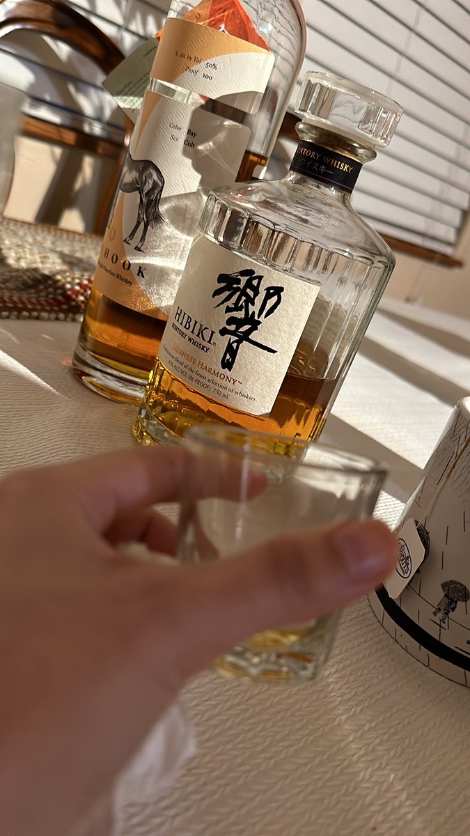 Nah YOONGI is fucking crazy for liking whiskey wtf is this