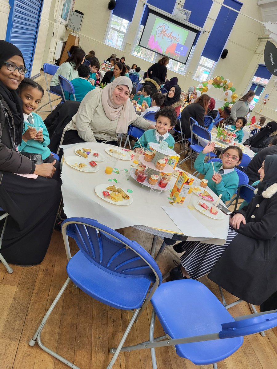 MrsKellyWalsh's tweet photo. Year 2 loved our mothers day lunch on Friday 💐👒  .

Even better it landed on international women's day. We're so lucky to be surrounded by so many amazing women. #IWD2024 #MothersDay 

@arktindal https://t.co/7tmNxO0Vjd