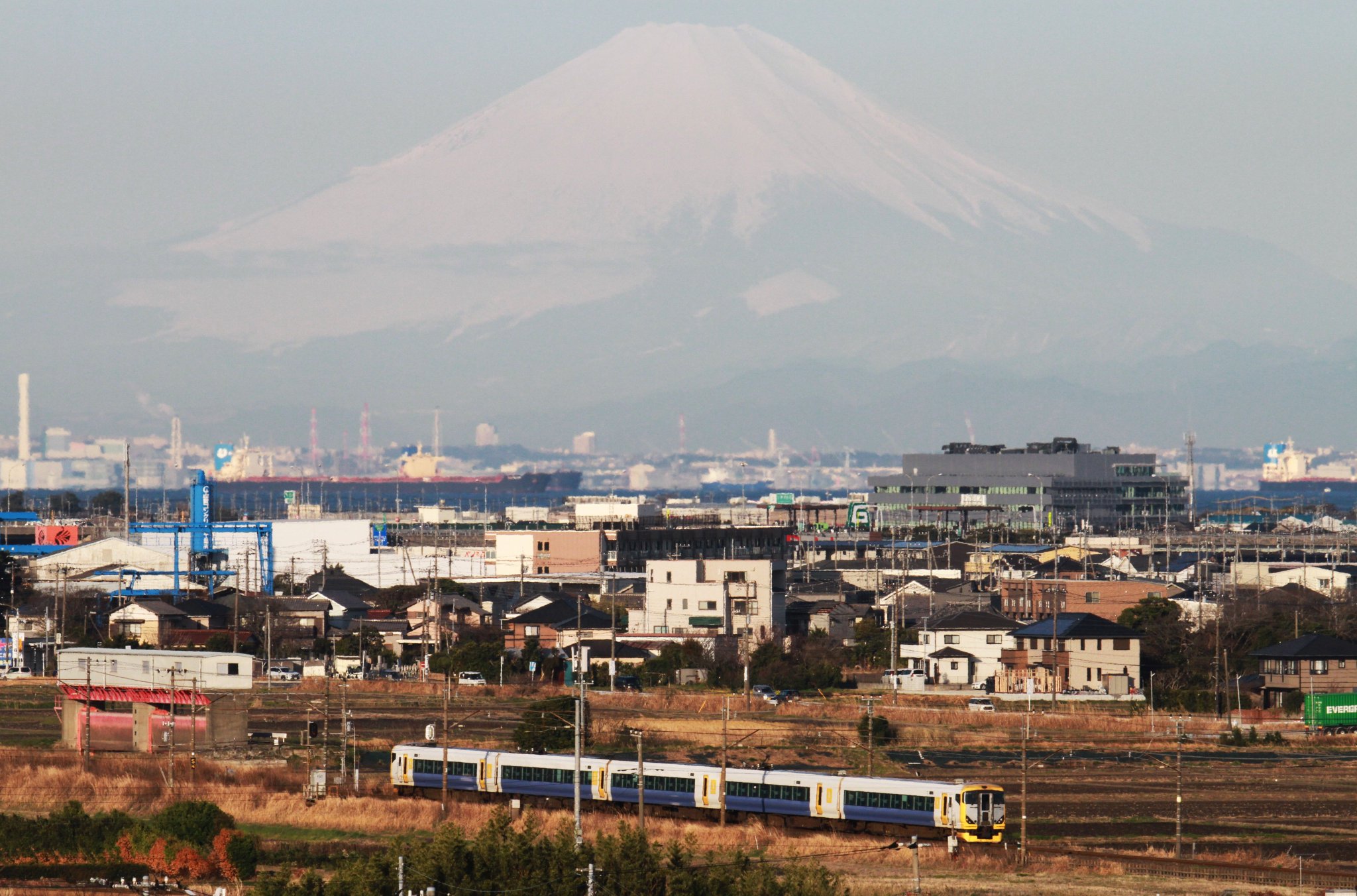 EF64 1031牽引 E235系1000番台 横クラF-36編成11両 総武快速