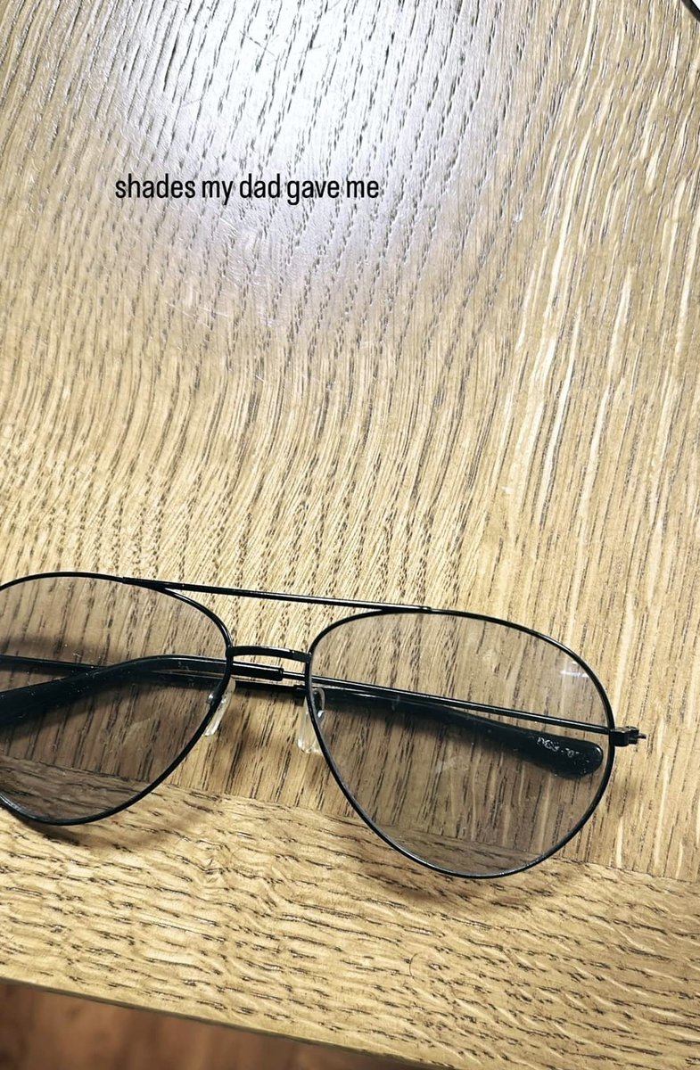 おとん様サングラスがついに全世界デビューするのね😎 #藤井風