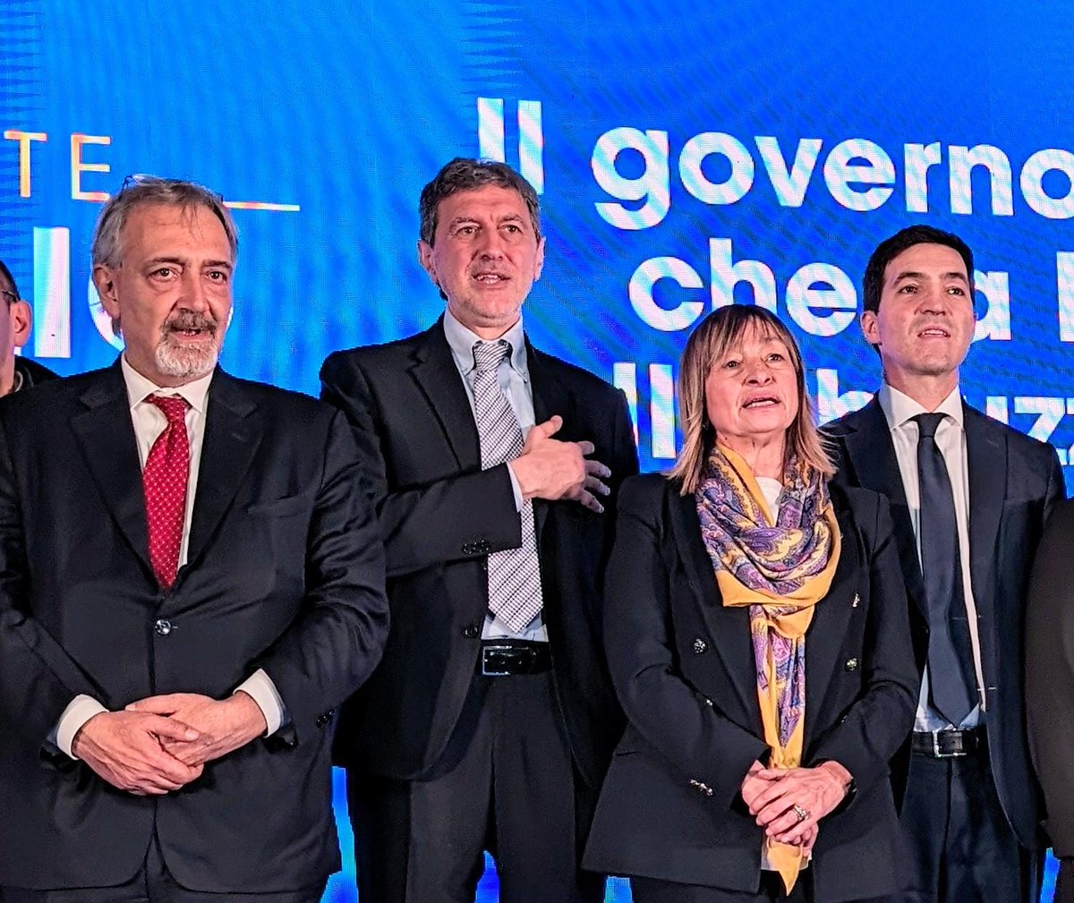 AcquaroliF's tweet photo. Buongiorno, faccio i miei complimenti al Presidente Marco Marsilio per il risultato elettorale!
@marcomarsilio https://t.co/OfAH5MkZXM