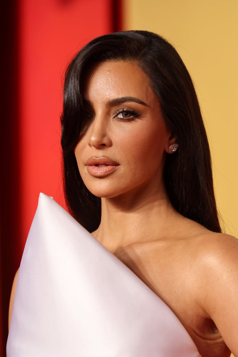 KimKardashian6's tweet photo. 😍🤩🥰 https://t.co/9lWLCSvJUh