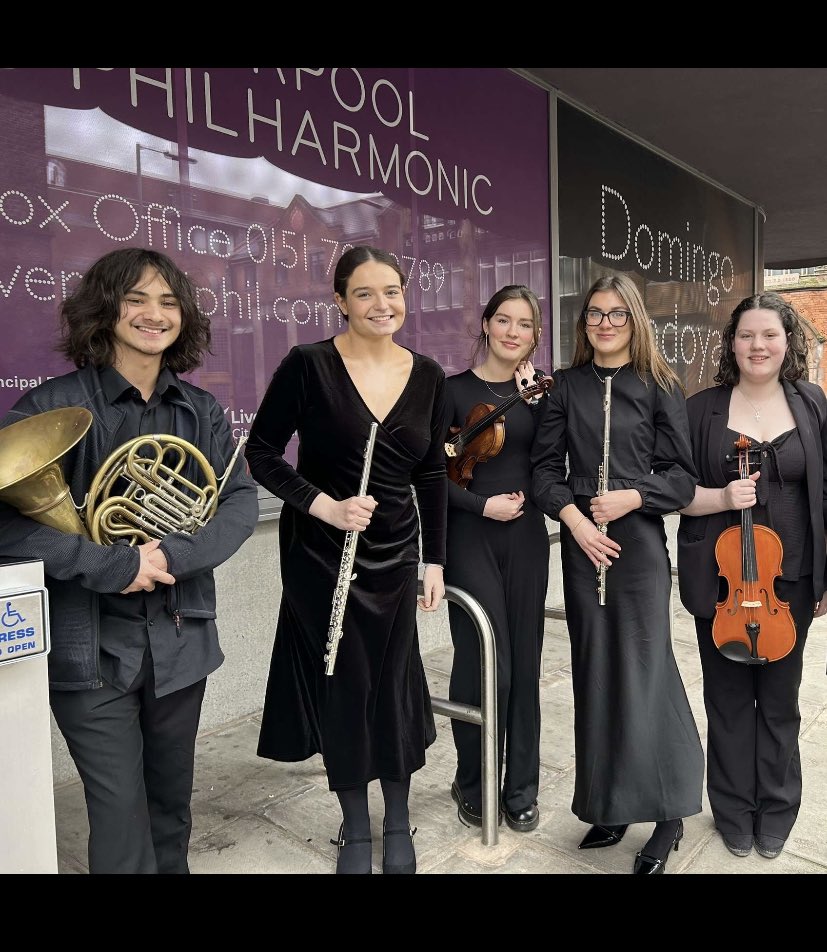 WKGS_Music's tweet photo. Students Han, Laoise, Esme, Phoebe and Imogen, all members of the Liverpool Philharmonic Youth Orchestra, performed yesterday at the Liverpool Philharmonic Hall. 

Well done everyone 🙌🏻🎼🎻

#WKGScommunity @WestKirbyGS https://t.co/Px4Oype2jK