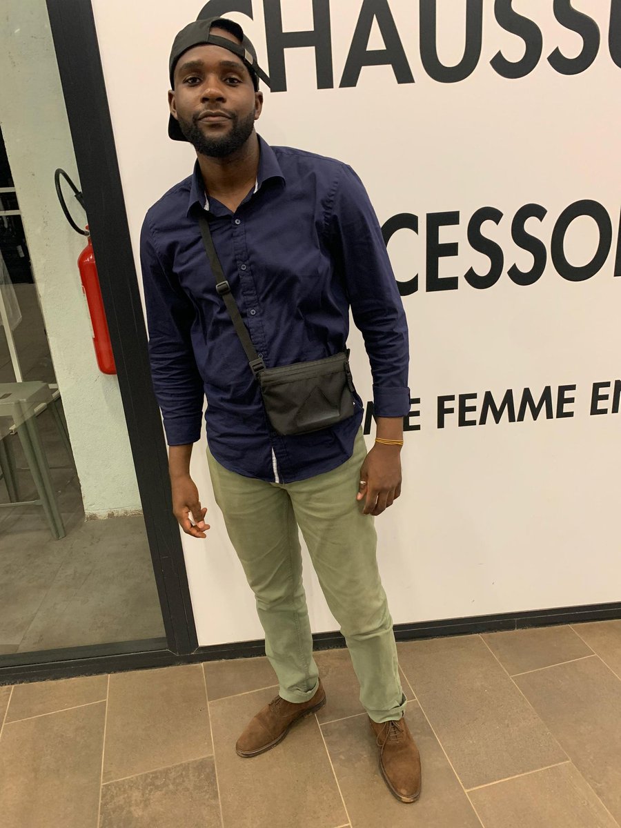 mknwaar's tweet photo. Je me suis déconnecté à Douala ce week-end. Réfléchir à bord d'un trajet bien climatisé😏😏. J'ai pensé à beaucoup de choses et je suis prêt à affronter les nouveaux défis✌. 

Bonne semaine à tous 👌 https://t.co/VkY9FtznY7