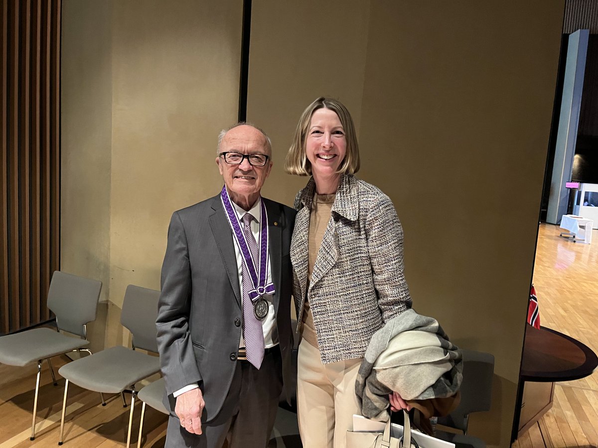 linekaune's tweet photo. Honored to meet Nobel laureate economics and fellow NHH alumni Prof. Finn E. Kydland, and listen to his important keynote on peace and development in the age of globalization @NorwayinJapan https://t.co/wZZQeQAxdy