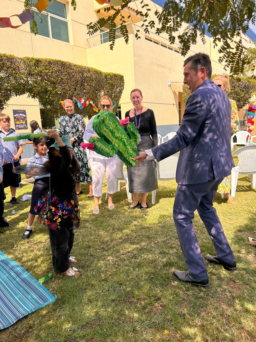 AIS_ExecutiveP's tweet photo. Last Thursday I was invited to join our Primary School Wellbeing Fiesta!🎉

#AISPrimarySchool #AISHappiness #AISWellbeing https://t.co/WH8k9FQ9ZP
