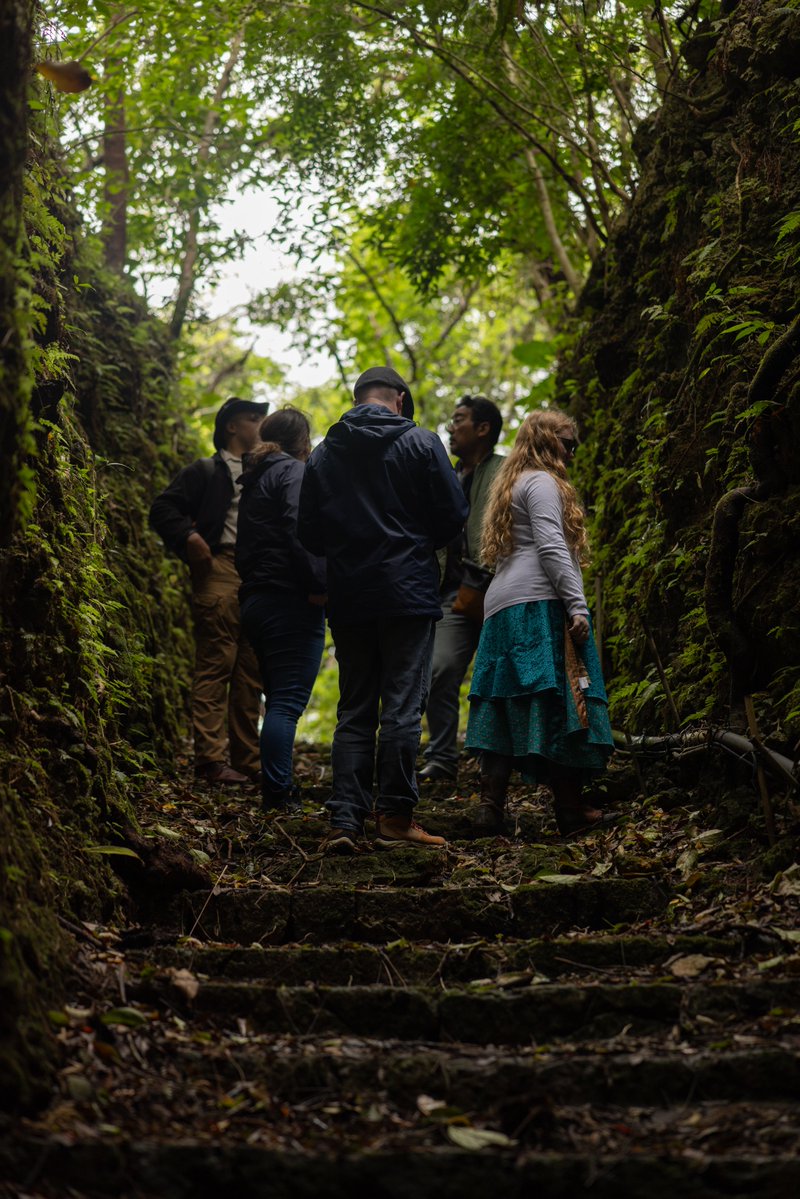 OkinawaMarines's tweet photo. Exploring heritage with the Foster #SMP!
Attendees of a Love Oki History Tour observe various archaeological and heritage sites during a Prohibited Sites Tour #CampFoster & @MCASFutenma.
(@USMC 📸by Cpl. Thomas Sheng)
#ExploringHistory #FosterSMP https://t.co/8N0JWVvwva