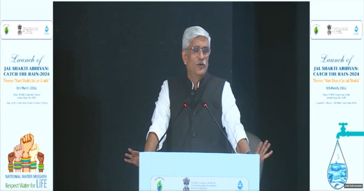 Jal Shakti Minister @gssjodhpur addresses the gathering after launching the nationwide ‘Jal Shakti Abhiyan: Catch the Rain-2024’ campaign in New Delhi; Lauds the contribution of women in water management and conservation across the nation.