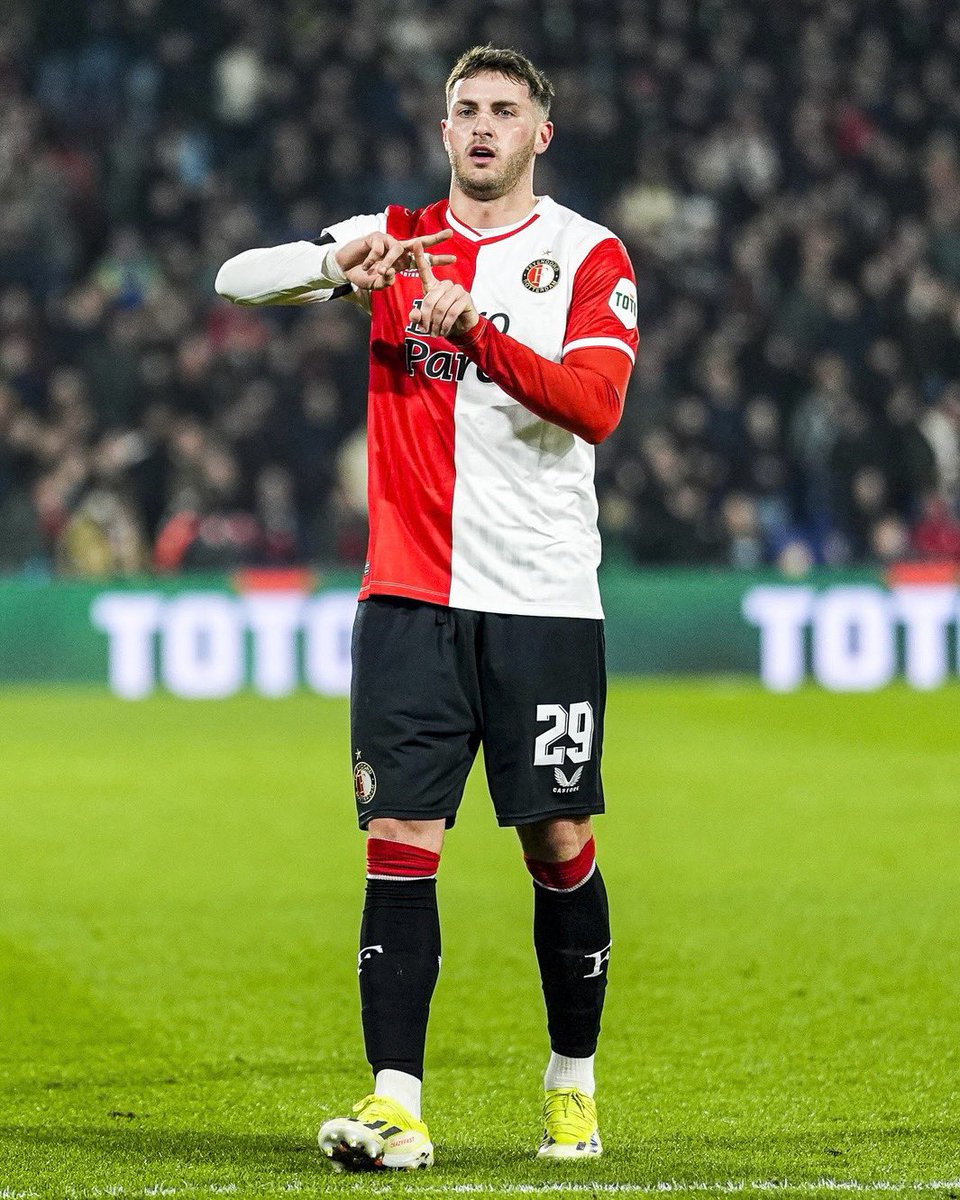 Feyenoord's tweet photo. Good morning, 𝓕eyenoorders! 📸 https://t.co/n5NJLKNiEr