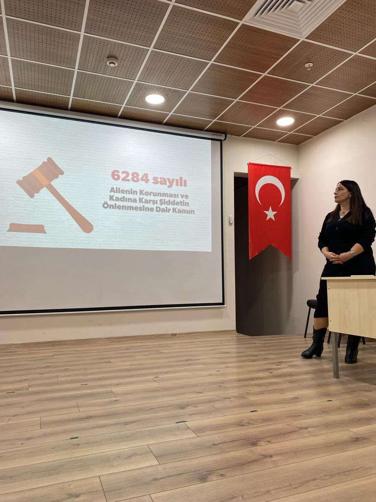 Kaymakamlığımızca başlatılan "Mutlu Birey, Mutlu Aile, Mutlu Bağlar" projesi kapsamında 22 okulumuzda, 7920 öğrencimize, kadına yönelik şiddetle mücadele, Kades uygulaması,  ailenin korunmasi ve kadına karşı şiddetin önlenmesine dair farkındalık eğitimi verilmiştir. #bağlar