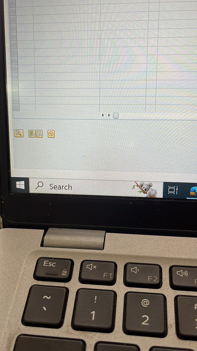lazelim's tweet photo. Hindi pa makamove on ang laptop ko from vacation 😂

huuuy work na tayo opo, para makabalik pa 😂 https://t.co/BZQOXq5Nrz