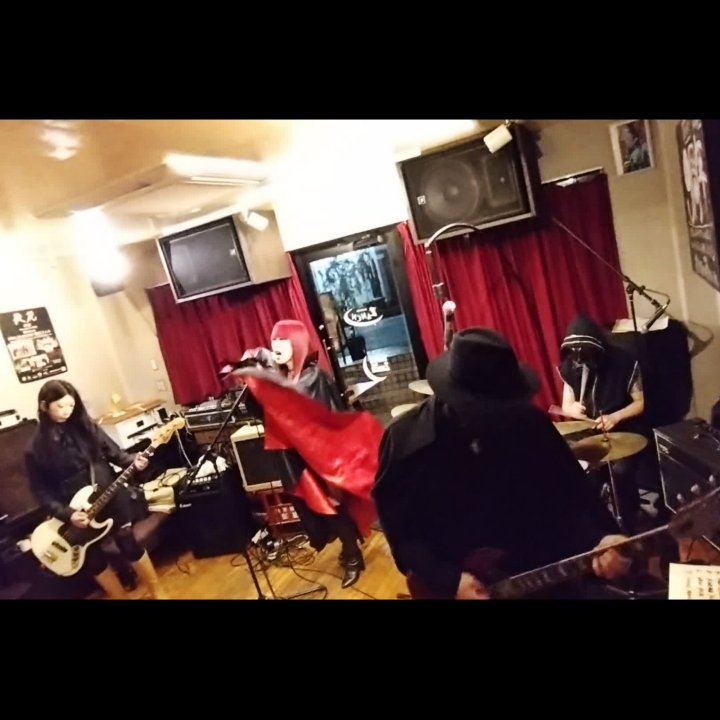 JR茅ヶ崎駅南口より徒歩3分　茅ヶ崎ウタパンパン
UTPP チガソニック VOL.35に出演します。
素敵なバンドが勢揃い。来場お待ちしております🦇
14:00 Open 14:15 Start ￥1000(1D付) 
出演：オルカ／Living Hurry!／ブルジョワキルズ／スナックニュー橘／闇黒ヴァンパイア