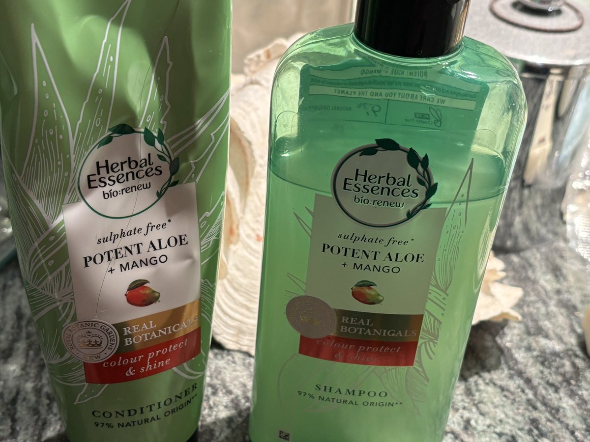 FionaOGorman's tweet image. Hi @dunnesstores Do you stock this shampoo and conditioner in any of your stores in the Cork Cork area? #customerquery