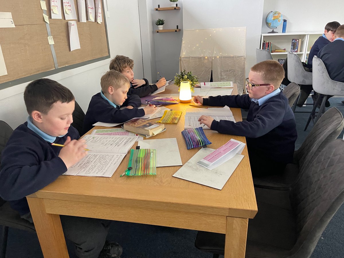 Our year 5 children love their newly refurbished classroom. It’s a haven of calm and a hub for great learning 💫 #brave #kind #curious @TPC_Therapy