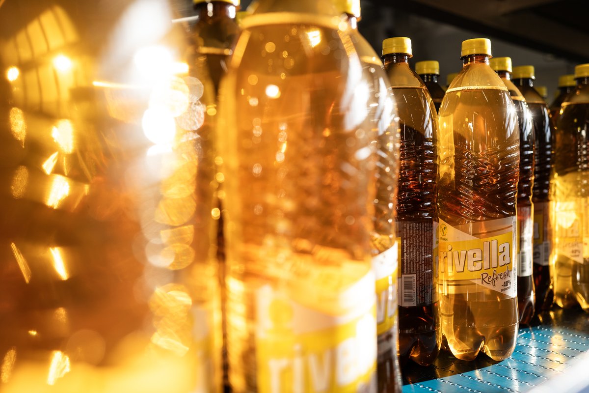 Erfrischend neu, vegan und ganz ohni Milchzügs – aus Rivella Refresh wird Rivella Gelb. 40% weniger Zucker als das Original Rivella Rot. Und es schmeckt. Ehrlich. Mehr Infos unter: Zur Medieninfo: rivella-group.com/de/medienraum/…
#vegan #RivellaGelb
