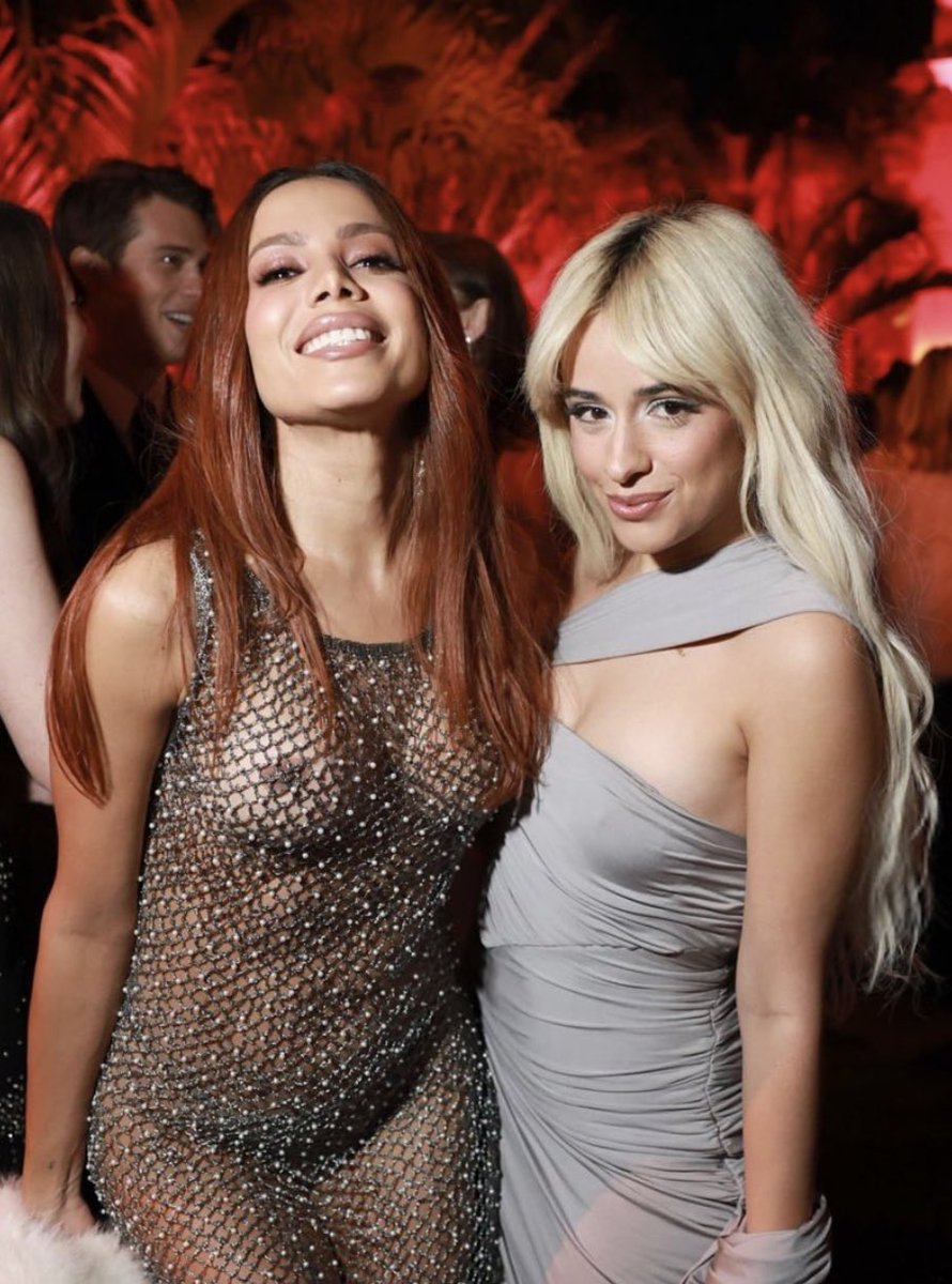 AcessoAnittaR's tweet photo. Anitta e Camila Cabello no after do #Oscars. ✨ https://t.co/QHKNpcnIcI