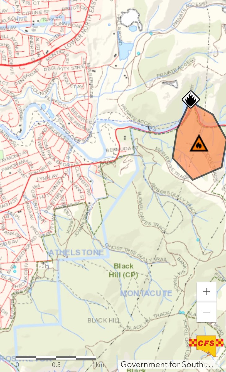 DunkenKBliths's tweet photo. Looks like a fire just around the corner, our house is on this map..
Lots of helicopters buzzing around.
#athestone #gorgeRoad #bushfire
#SouthAustralia https://t.co/5Ky0RVz6MH