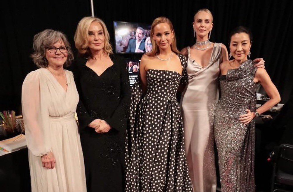 heyjaeee's tweet image. Ask them