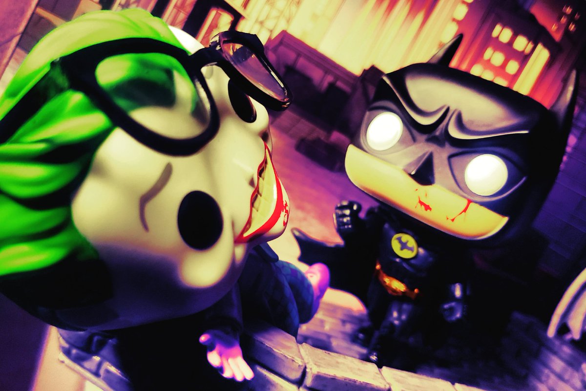 ZpancakeM's tweet photo. @OriginalFunko Wouldn't hit a guy with glasses would ya? 

Batman is my childhood hero! This was the first batman movie iv watched and this scene when he defeats the joker is the best!

#funko #originalfunko #funkopop #batman #89batman #michaelkeaton #jacknicholson #joker #bestmoviescene #movie https://t.co/mzUGjr9cvc