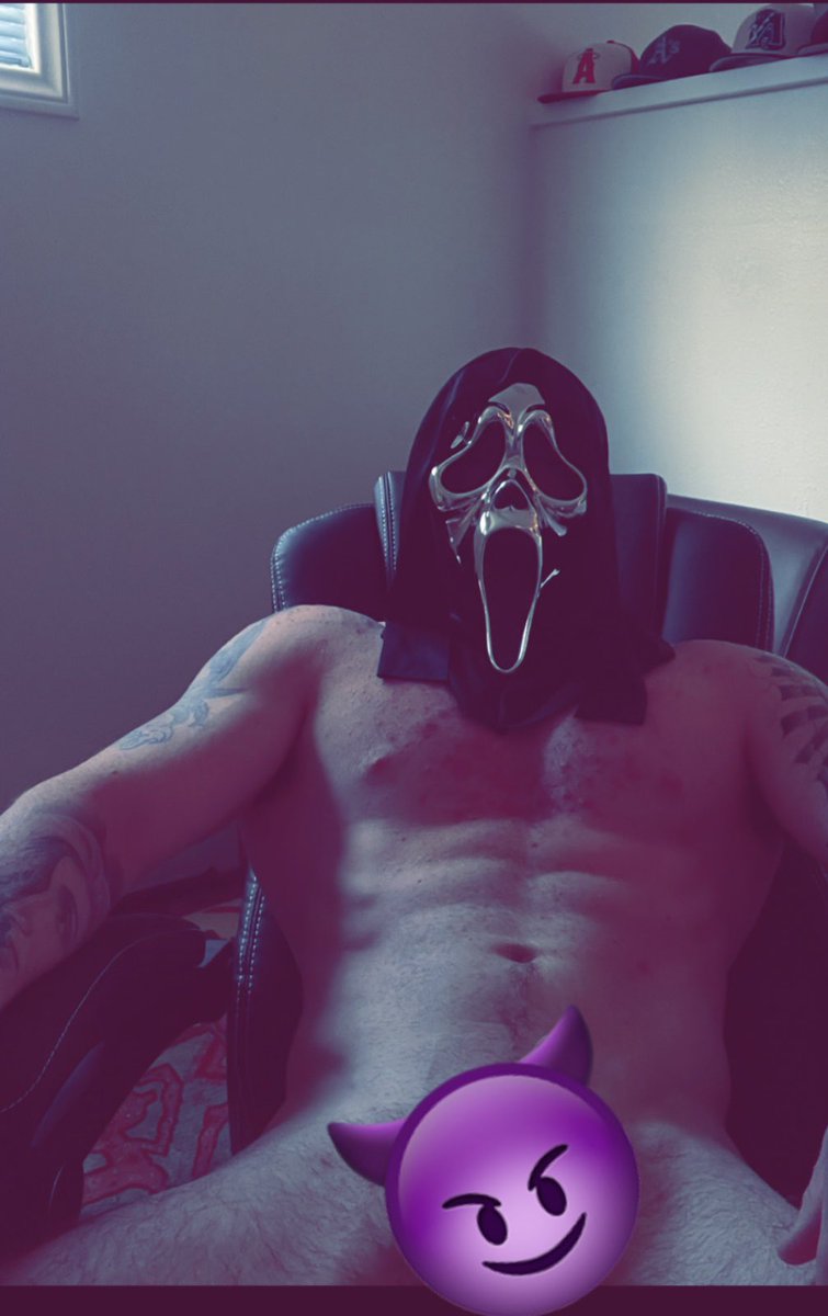 that1ghostface tweet media