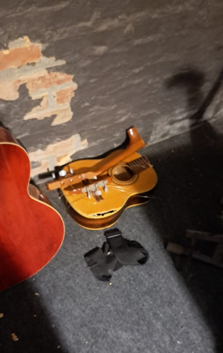 machinapensant's tweet photo. Hi guys, I'm in a somewhat complicated situation in my personal life (and this involves my projects and continuing to produce music) everything is explained below

If you can RT, I'd appreciate it https://t.co/vHMtYRDPN4