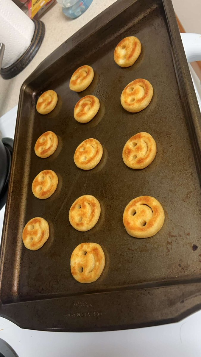 MarkdmfMan's tweet image. Smiley food that made me happy 🙂#recomend