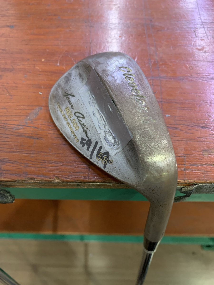 hidegolf_my's tweet photo. ウェッジのソールをマレーシアのTPS GOLFさんに削ってもらいました。削りのセンスと技術に感動👍
#マレーシアゴルフ
#ゴルフ #ゴルフレッスン #マレーシア #マレーシア移住 #テンプラーパーク #ゴルフスイング #golflesson #malaysiagolf #templerpark #malaysia #golf #golfswing https://t.co/ID8eGOBCUp