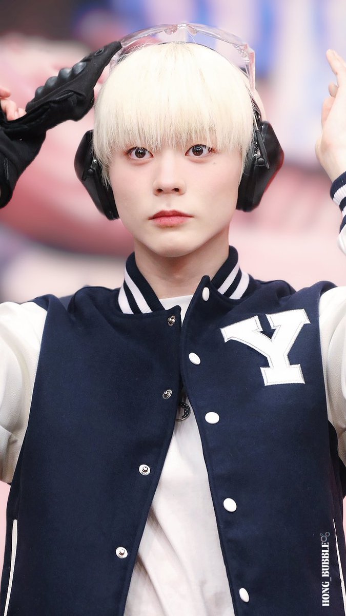 bubble_Kimhong's tweet photo. 240310 BDM 
          😳
#홍 #HONG 
#파우 #POW https://t.co/9kH8yqtQ8m