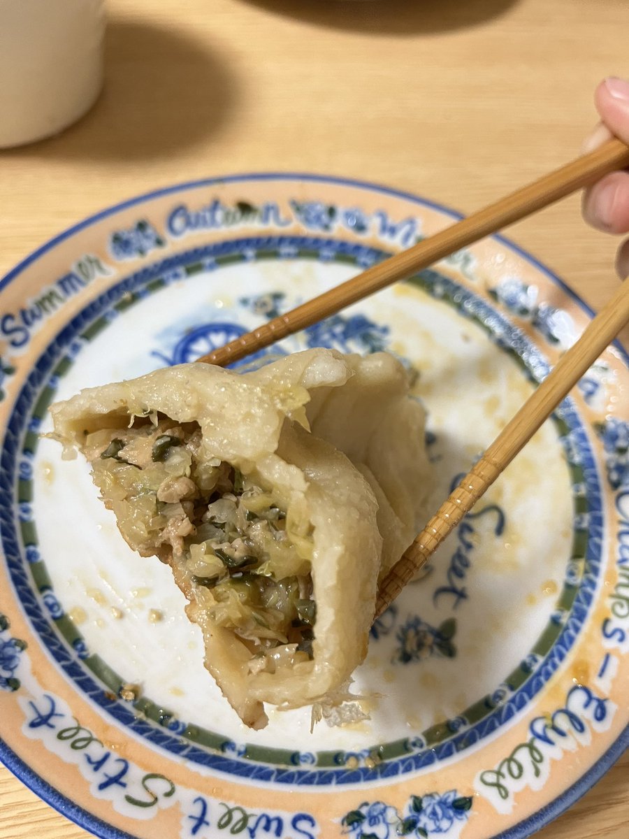 YanbaruSpace's tweet photo. 健康でいるための秘訣4条
1.食べすぎない
2.野菜中心
3.自炊
4.美味しい

【解説】
1.1日3食は食べ過ぎ。腹八分目に抑える。
2.動物性はほぼ食べない。加工商品や添加物も控える。
3.自炊なコスパも良いし、味変も自由自在。
4.食べるなら、美味しい方がいい😋

体は食べた物で作られるよ🙋‍♂️ https://t.co/bU7yRq7shr