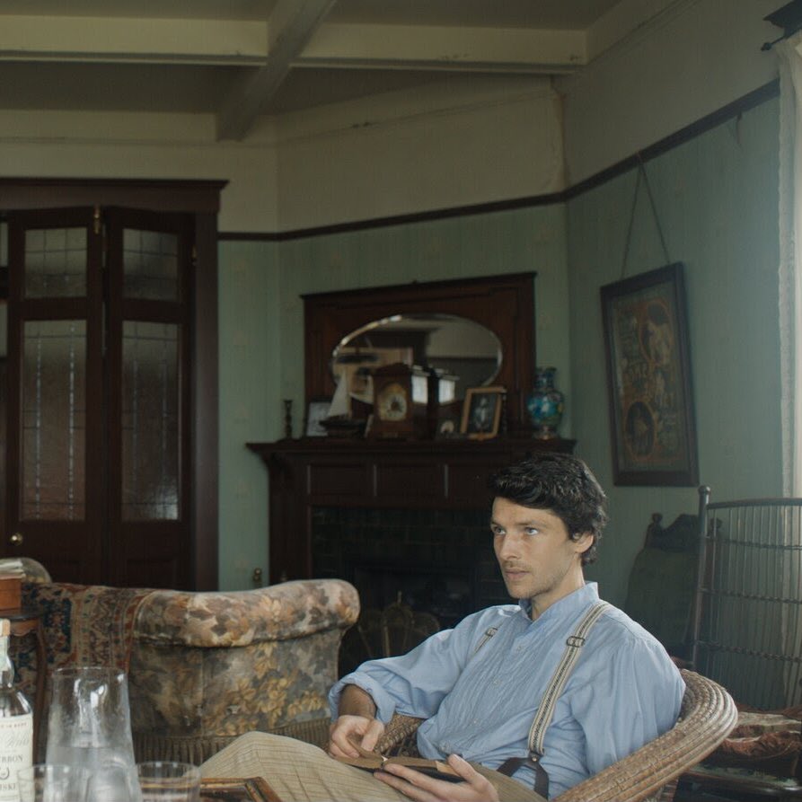 NEW PHOTO: a clearer first look at #colinmorgan as edmund tyrone in his upcoming film #longdaysjourneyintonight with #jessicalange, #edharris and #benfoster! 📸

📎: imdb.com/title/tt231302…