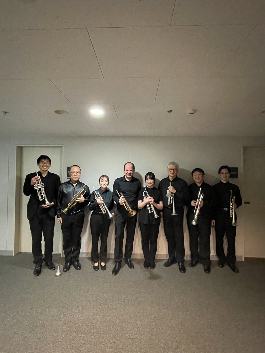 昨日は、🎺第29回昭和音楽大学
           トランペット研究会定期演奏会🎺
ご来場いただきましてありがとうございました。昭和音大トラ研のメンバーにとってとても貴重な機会でした！
来年度もトランペット研究をよろしくお願いいたします🤲🦔