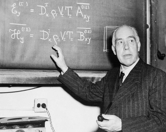 KingSafdar441's tweet photo. #انگلستان_کاجن 2
#PTI_Folllowers
#science #scienctist
#physicsandmathematics
Some subjects are so serious that one can only joke about them.
-- Niels Bohr (1885-1962) https://t.co/Wc63gInsWn
