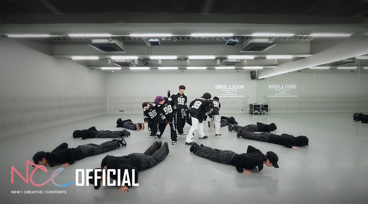 BOYSTORY_WORLD's tweet photo. BOY STORY 3rd EP <JI>
'Alpha' Dance Practice

▶️https://t.co/itFJW7guxw

🎧 3rd EP <JI> Track
https://t.co/0vhgMz8OpC 
🎧 'Alpha (Korean Ver.)'
https://t.co/d2zSOGUONk

#BOSS #BOYSTORY
#極 #JI #Alpha
#PracticeVideo https://t.co/2PCvAyefgn