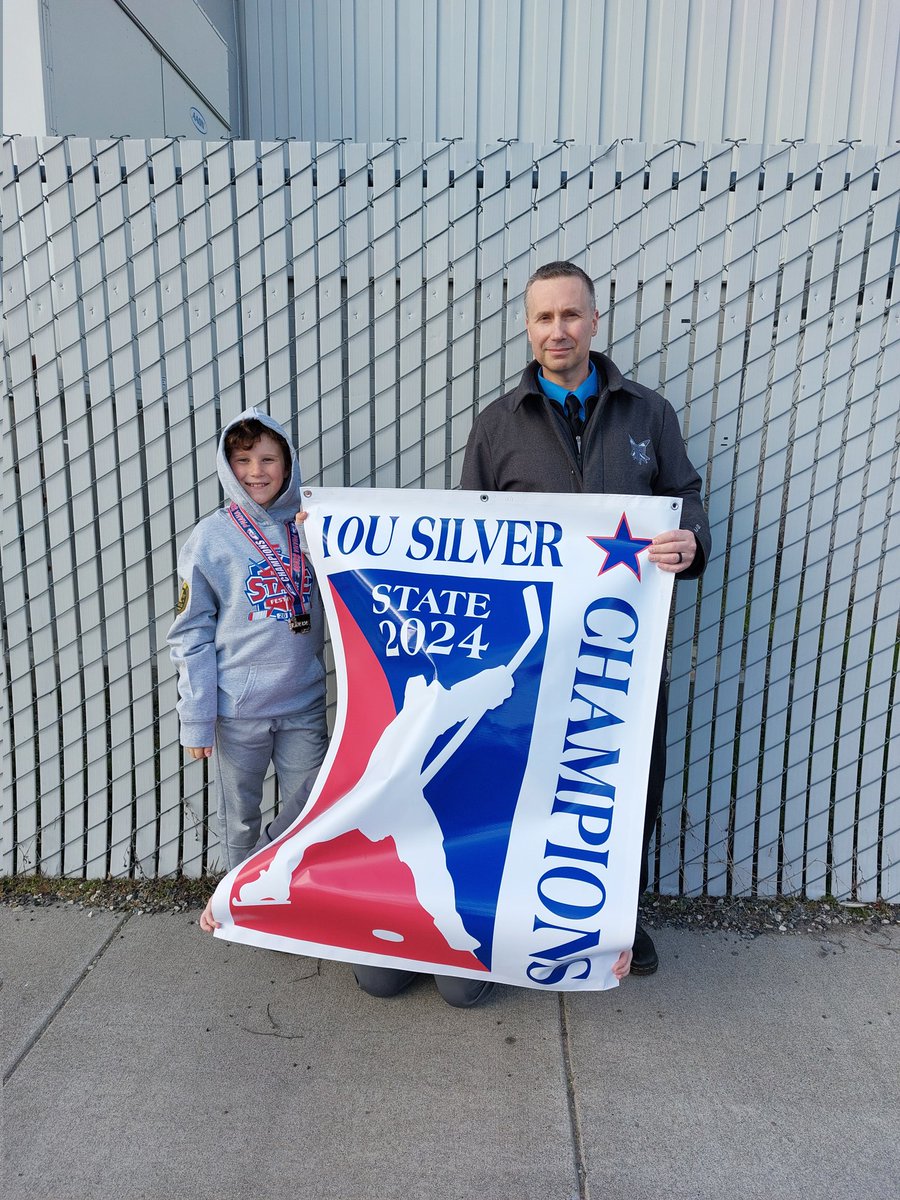 IdanBahat1's tweet photo. We won the state championship!! Go Tacoma Rockets!! https://t.co/yW8wirEBYl
