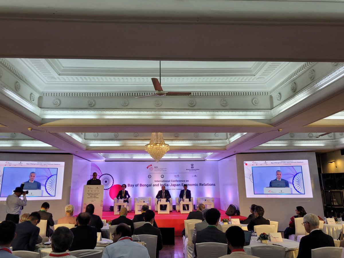 Prof @Sachin_Chat delivers #WelcomeAddress leads the discussion at the International Conference on #BayofBengal and India-Japan Economic Relations Joined by leading experts, scholars, diplomats and business leaders from India, Japan & the region @PMOIndia @MEAIndia #Kolkata