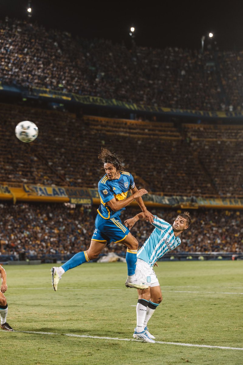 lachinasanjuann's tweet photo. “NUNCA MUCHO ESTÁ POCO” &amp; el matador va @ECavaniOfficial https://t.co/636FnJHK38