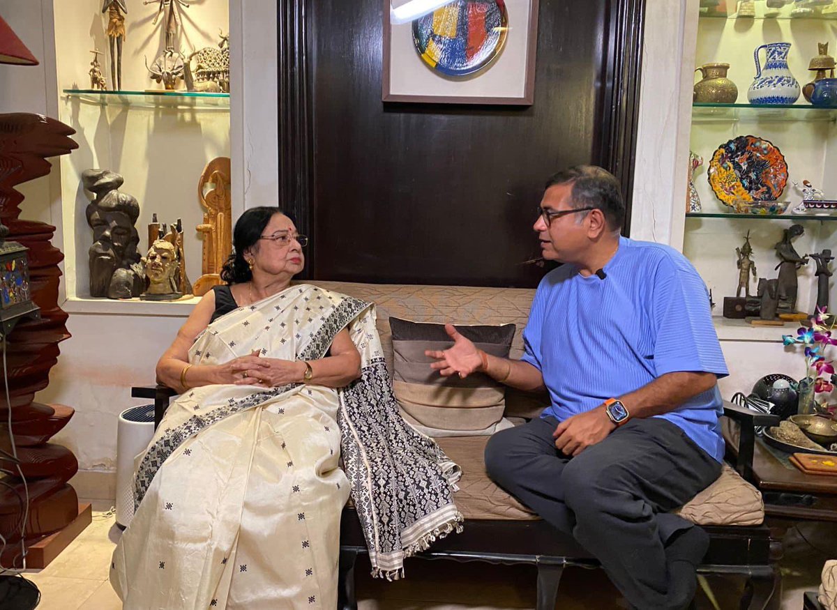 indraroy's tweet photo. Old habits die hard.
An absolute privilege to interview the legendary Madhabi Mukherjee the other day.
#OtiUttam 
Do watch once it is uploaded. Quote a few startling revelations about #UttamKumar and those times.
@srijitspeaketh @CamelliaFilms #ViralFactory https://t.co/Yvc9rKUEa0