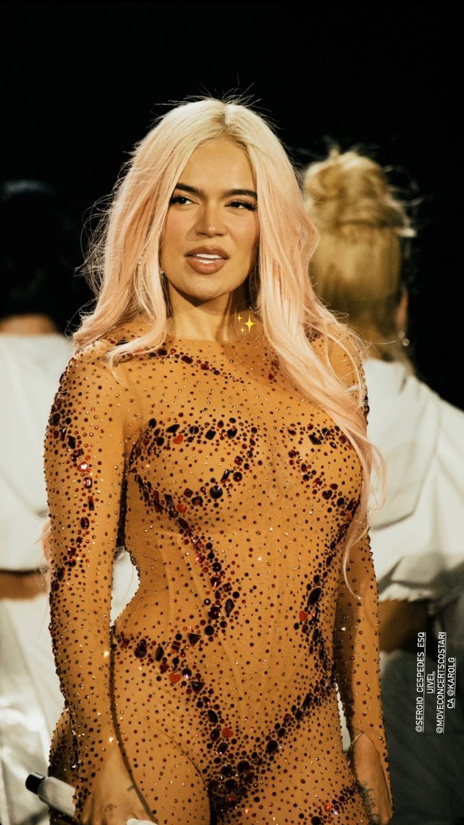 VERAN0R0SA's tweet photo. DIOSA!!!😍😍😍 https://t.co/w9hQQmeI2g