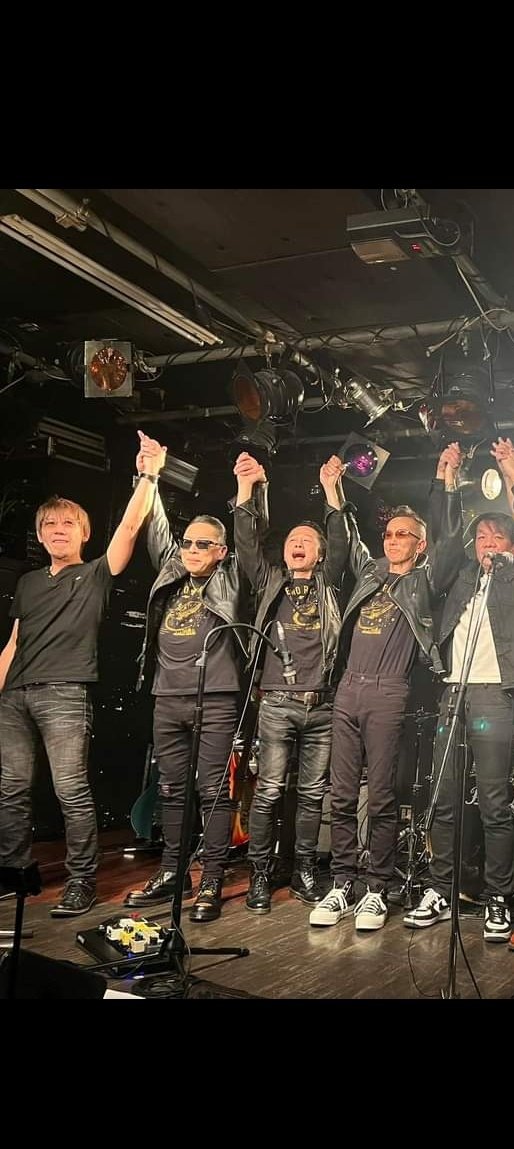 ayamiiyou's tweet photo. #横浜BAYSIS
#RETROROCKETS
#TADASHI
#TheVintageDrive
TADASHIさんのエレキに、どハマリしちゃったな。バンドじゃなくて、、ソロライブであんなにもエレキ似合う人いないよね。
あーもっともっともっと生ライブが観たい。
Vol.2 も既に期待しちゃいます♪ https://t.co/tcXTrbb1Wt