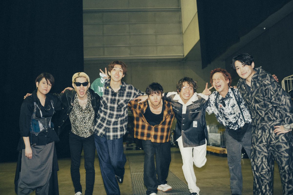 go_go_vanillas's tweet photo. 2024.3.10
幕張メッセ 国際展示場 9～11ホール

DREAMS TOUR 2023-2024 FINAL

「MAKE YOUR DREAM」

ロックバンド最高！！
まさに夢のような美しい日をありがとうございました！！

また新たな夢の舞���でお会いしましょう！！！

#バニラズ幕張 https://t.co/gxTPYZ6zIl