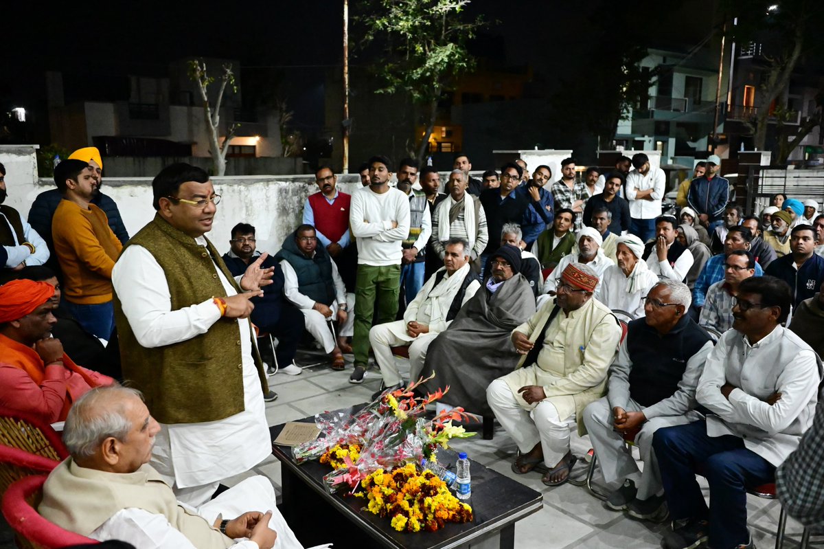 DrSushilKrGupta's tweet photo. कुरुक्षेत्र लोकसभा स्थित अंसल सिटी में चुनावी बैठक की तथा उपस्थित जनसभा को सम्बोधित किया।

कुरूक्षेत्र लोकसभा के लोगों से हमें जबरदस्त समर्थन मिल रहा है, लोगों के उत्साह और प्रेम को देखकर मुझे यकीन है कि हम आगामी चुनाव में भारी मतों से जीत हासिल करेंगे।

इस दौरान पूर्व मंत्री तथा कांग्रेस के वरिष्ठ नेता श्री अशोक अरोड़ा  जी व ‘I.N.D.I.A. गठबंधन’ के सभी नेतागण, पदाधिकारीगण, कार्यकर्तागण तथा क्षेत्र के सम्मानित नागरिक उपस्थित रहे। 

"बदलेंगे कुरुक्षेत्र, बदलेंगे हरियाणा"
"इब्बकै INDIA को है जिताणा"