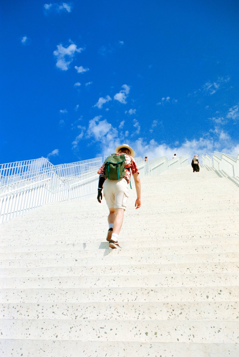 AetherBiomed's tweet image. Zeus bionic hand users learned to love the look of their prosthetic hand and embrace what it represents. Zeus prosthetic hand represents strength and resilience, and by wearing their hand, users can demonstrate these traits in themselves!💙🦾

#zeus #zeushand #bionichand