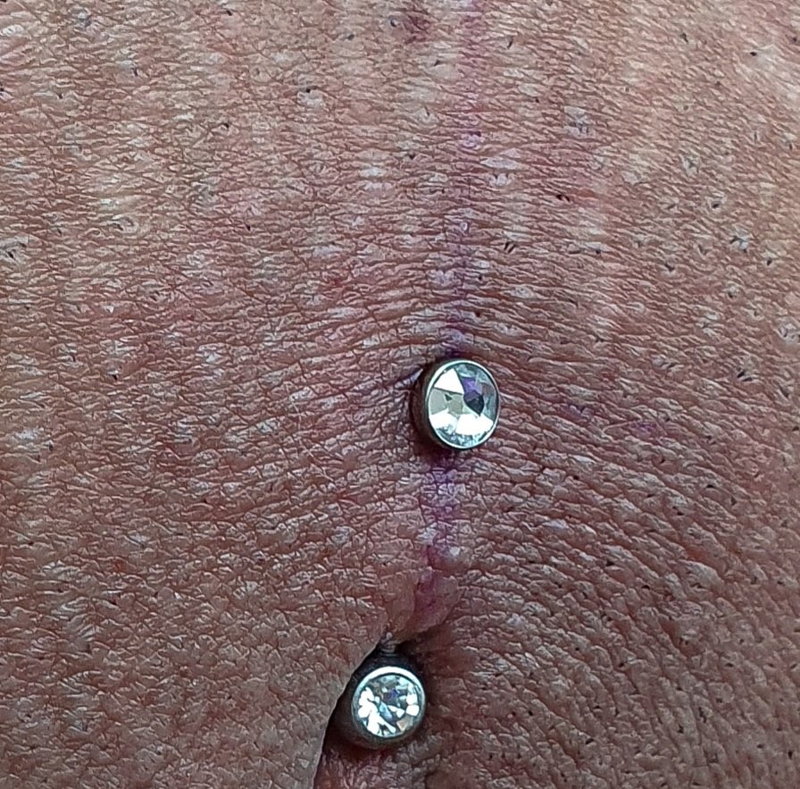 catg019's tweet photo. Pirkitas 
Piercing Christina https://t.co/zLTNA1UetS