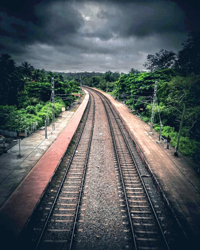 Today's #railway #photo - the beautiful look of the Kazhithurai railway station during the monsoon with the green cover around - in Tamil Nadu but in the jurisdiction of @TVC138 in @GMSRailway! Pic courtesy, Ragul Jose! #IndianRailways #trains #photography @BalakrishnanR