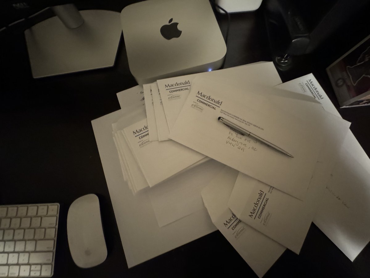 RealtorTrideep's tweet image. 📬Mail-outs - around 200 of them are going out this week.

I'm trying to keep @canadapostcorp busy. 😀

#cre