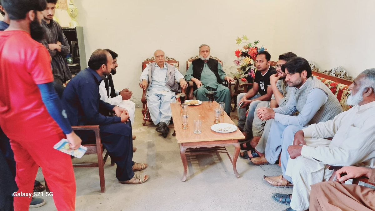 Colabid_mehmood's tweet photo. چک نمبر 5 اے ایچ میں آج ریٹائرڈ کرنل عابد محمود کھگہ صاحب اور پیر حسنین صاحب کی آمد۔ تمام پی ٹی آئی ٹائیگرز اور ووٹرز کا شکریہ ادا کیا۔ https://t.co/Tm8ikEeC5C