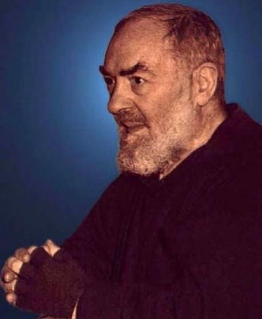 "Non ti affaticare intorno a cose che generano sollecitudine, perturbazioni ed affanni. Una sola cosa è necessaria: sollevare lo spirito ed amare Dio."
- Padre Pio

#padrepio #sanpio #fede #faith #chiesacattolica #catholic
