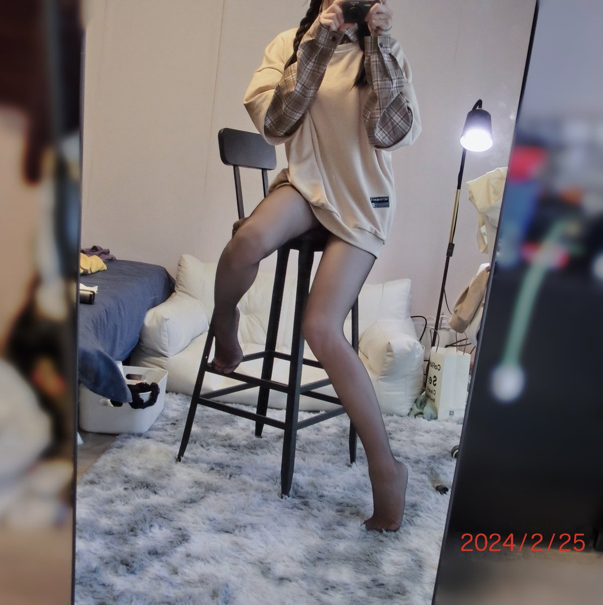 两只大黄 tweet media