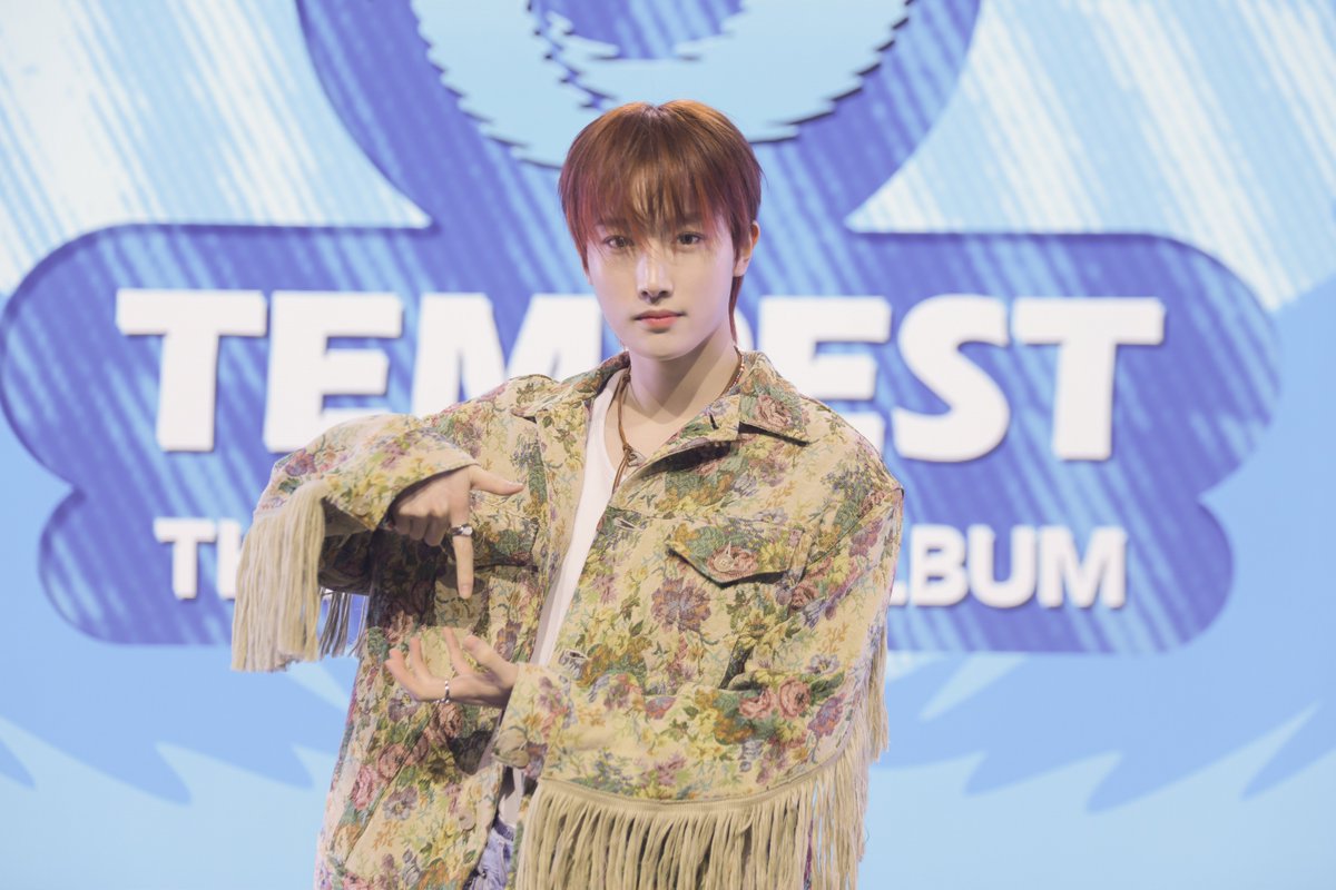 KPOPFAVE_'s tweet photo. [240311] What a blast today is with #HYUK of @TPST__official! 🤎 #TEMPEST #템페스트 #テンペスト #혁 #TEMPEST_Voyage #LIGHTHOUSE https://t.co/QieBdCoLxO